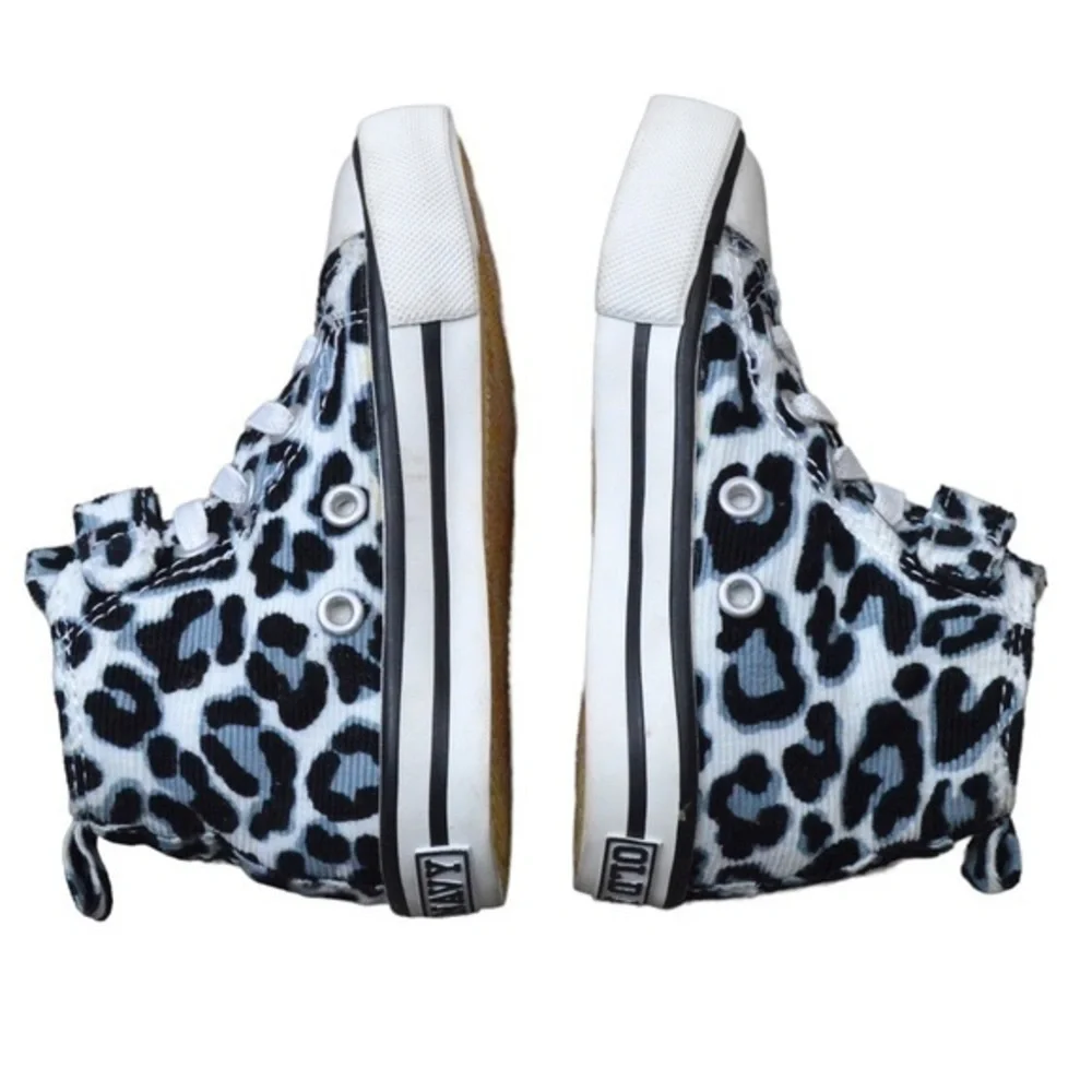 Old Navy Retro Cheetah Print Corduroy High Top Sneakers, Size 5‎